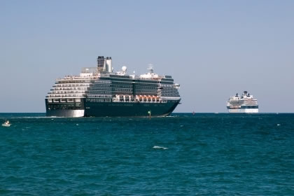 cruiseships1.jpg